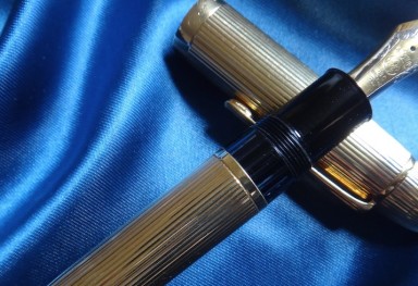 MONTBLANC DIPLOMAT N°149 750 PINSTRIPED SOLID GOLD